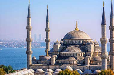 Monuments and Attractions - Buildings in Istanbul