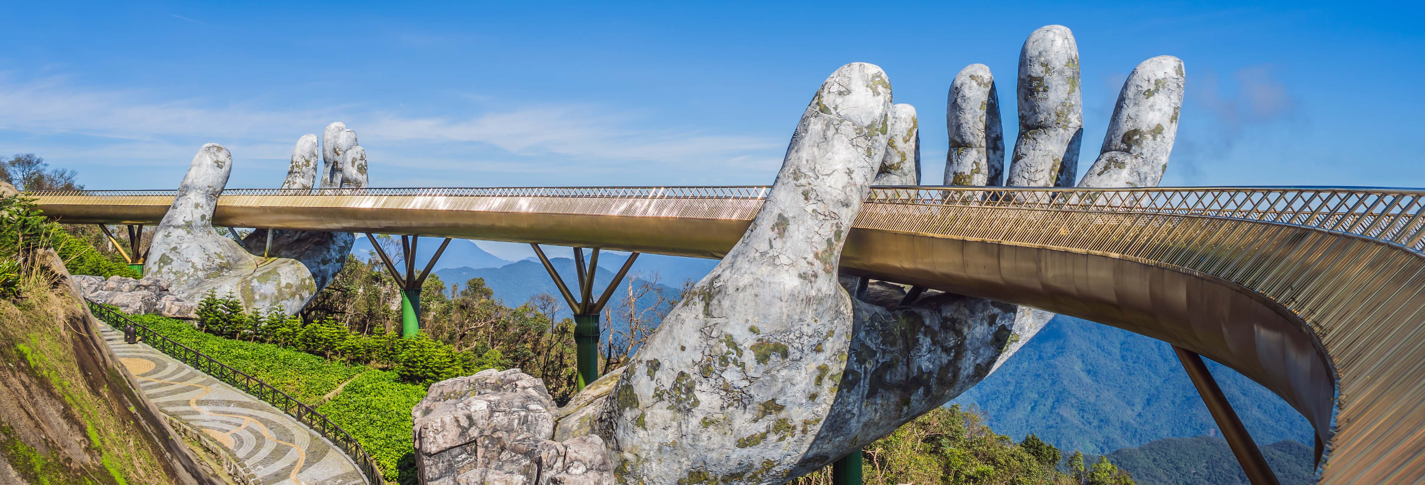 Golden Bridge & Ba Na Hills Tour