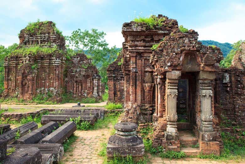 my son sanctuary tour from hoi an